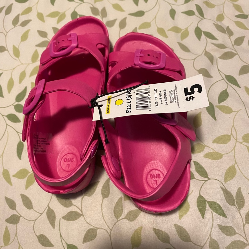 Girls shoes